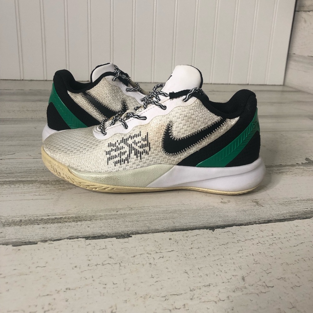 Nike Kyrie Flytrap II